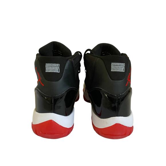 Jordan 11 retro Bred - size 10 M / 11.5 W US / 43 EU - Picture 4 of 7